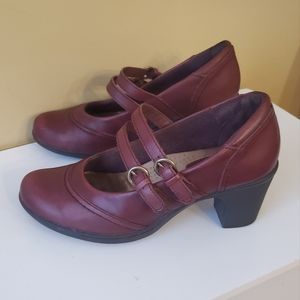 COPY - Earth Orgins leather mary jane comfort pumps.
